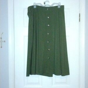 Dark Army green midi 2x button down skirt Belle Poque